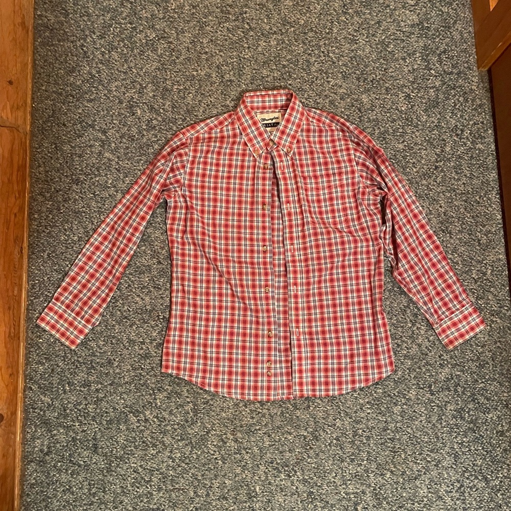 Wrangler Red and White Plaid Button Down Shirt